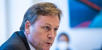 Der Präsident der Universität Potsdam, Oliver Günther, beklagt eine Wissenschaftsskepsis in der Gesellschaft. (Archivbild) 