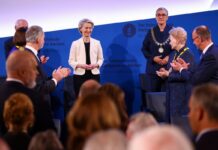 Nach dem Internationalen Karlspreis erhält EU-Kommissionspräsidentin Ursula von der Leyen eine weitere Auszeichnung. (Archivfoto)