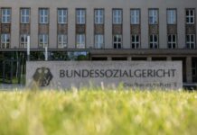 Laut einer Gerichtsentscheidung kann eine Patientin beim Sturz von der Toilette in einem Krankenhaus unfallversichert sein. (Archivbild)