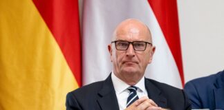 Brandenburgs Ministerpräsident Dietmar Woidke (SPD) begrüßt das Ergebnis der Ministerpräsidentenkonferenz mit Kanzler Friedrich Merz (CDU).