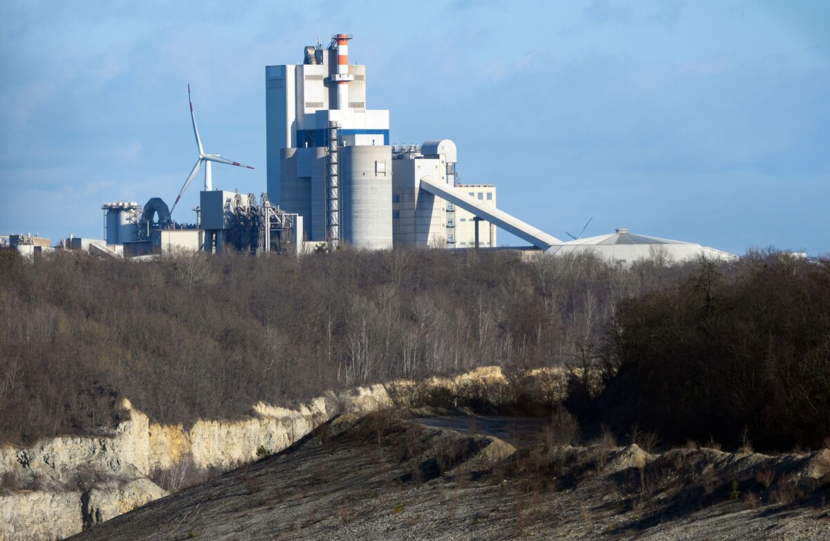 Baustoffwerk Cemex Bei Cemex in Rüdersdorf ist ein Projekt zur CO2-Abscheidung geplant. (Archiv)
