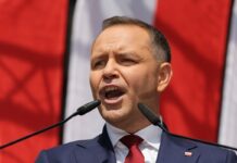 Der rechtskonservative Kandidat und EU-Skeptiker Karol Nawrocki hat die Präsidentschaftswahl in Polen gewonnen. 