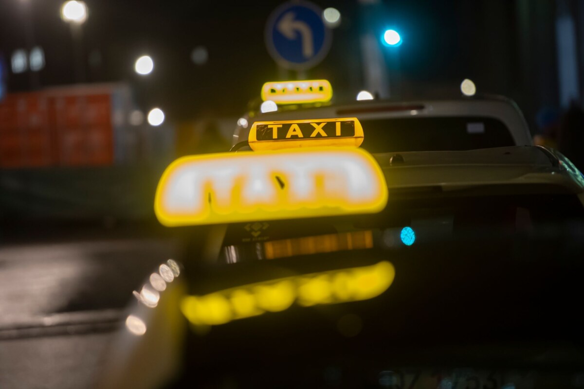 Taxifahren in Berlin ab sofort teurer Die Innung des Berliner Taxi-Gewerbes feiert ihr 125-jähriges Bestehen. (Archivbild)