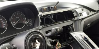 Die Berliner Polizei veröffentlicht künftig täglich aktuelle Datensätze zu Diebstählen von Autoteilen oder aus Autos. 