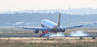 Mit zwei Sonderflügen sind bislang 345 aus Israel ausgereiste Deutsche samt nächsten Angehörigen nach Deutschland gebracht worden. 