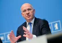 Steuerliche Entlastung für Firmen, Belastung für Länder? Berlins Regierender Bürgermeister dringt auf einen finanziellen Ausgleich wegen des Pakets für die Wirtschaft. (Archivbild)