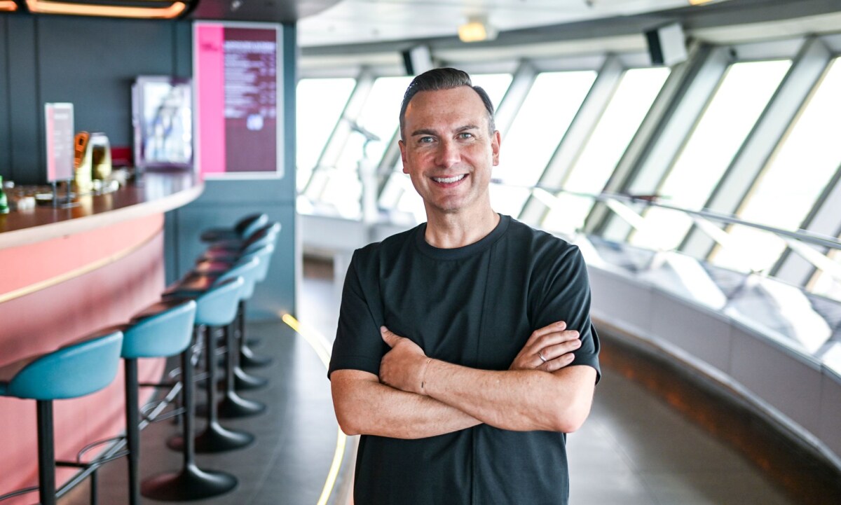 Tim Raue im neuen Restaurant "Sphere" Tim Raue hat Anfang Juni ein neues Restaurant im Berliner Fernsehturm eröffnet.