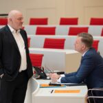 Brandenburgs Finanzminister Robert Crumbach (BSW) hat den Haushaltsentwurf vorgelegt, den die Fraktionen noch geändert haben. CDU-Finanzpolitiker Steeven Bretz hat Zweifel (Archivbild).