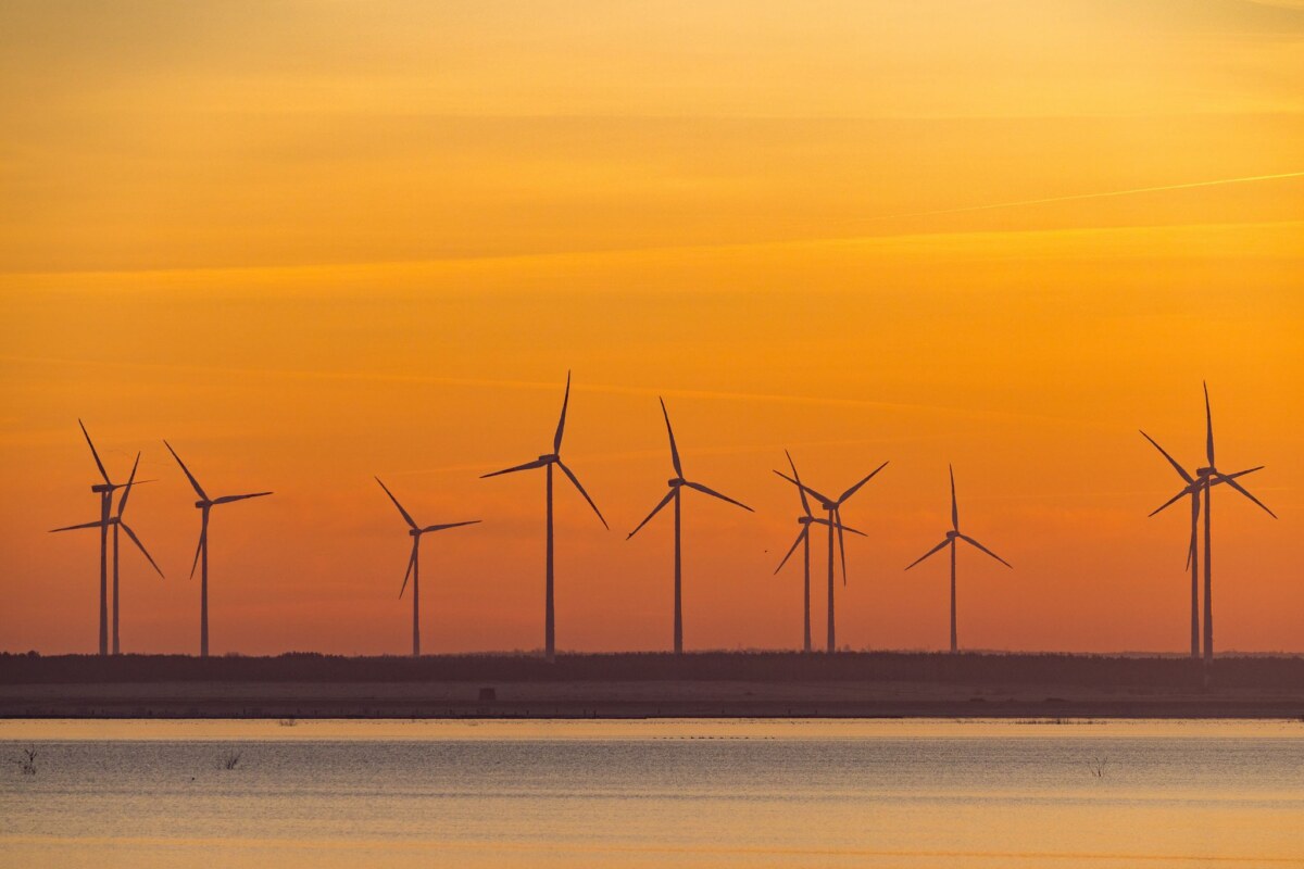 Windkraft Windräder sind in Brandenburg kein seltener Anblick - auch in Berlin werden neue Standorte gesucht. (Archivbild)