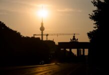 Die Temperaturen erreichen am Samstag voraussichtlich die 30-Grad-Marke. (Symbolbild)