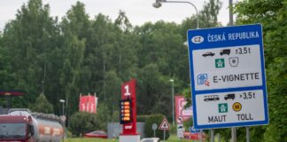 Ein Vergleich der Tankpreise lohnt sich vor allem in Grenzregionen wie hier am Übergang nach Tschechien.