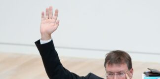 Der Brandenburger BSW-Landtagsabgeordnete Sven Hornauf sieht noch Änderungsbedarf am Haushalt. (Archivbild)