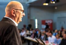 Brandenburgs Regierungschef Dietmar Woidke (SPD) ruft zu Offenheit und Vielfalt auf.