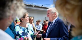 Frank-Walter Steinmeier hält den gesellschaftlichen Austausch für wichtig, um ein Auseinanderdriften der politischen Lager zu verhindern. 
