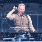 Bruce Springsteen spielte im Olympiastadion in Berlin - und hatte auch eine politische Botschaft.