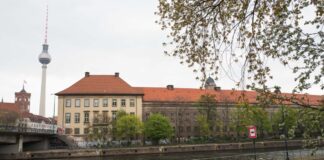 Die Alte Münze umfasst einen größeren Gebäudekomplex in Berlin-Mitte. (Archivbild)