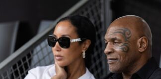 Mike Tyson und Ehefrau Lakiha Spicer gucken Tennis in Berlin.
