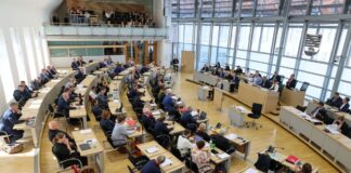 Bei der Landtagswahl im kommenden Jahr in Sachsen-Anhalt könnte die Regierungsbildung schwierig werden. (Archivbild)