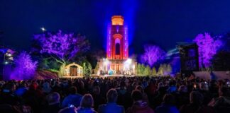 Nach Angaben der Stadt waren 1.500 Zuschauer bei der Premiere der diesjährigen Sagennacht dabei.