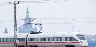 Ein Ausbau der sogenannten Vorpommern-Magistrale soll nicht nur die Fahrtzeit zwischen Berlin und Stralsund verkürzen, sondern auch helfen weite Teile Vorpommerns besser anzubinden (Archiv).