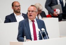 Detlef Tabbert (BSW) will den Wohnungsbau in Brandenburg beschleunigen. (Archivbild)