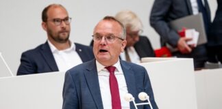 Detlef Tabbert (BSW) will den Wohnungsbau in Brandenburg beschleunigen. (Archivbild)