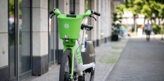 In den sozialen Medien kursieren Anleitungen, wie sich die E-Fahrräder von Lime knacken lassen. 