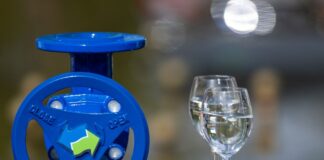 Die Berliner Wasserbetriebe investierten im vergangenen Jahr erstmals mehr eine halbe Milliarde Euro aus Eigenmitteln in die Versorgungsinfrastruktur. (Archivbild)