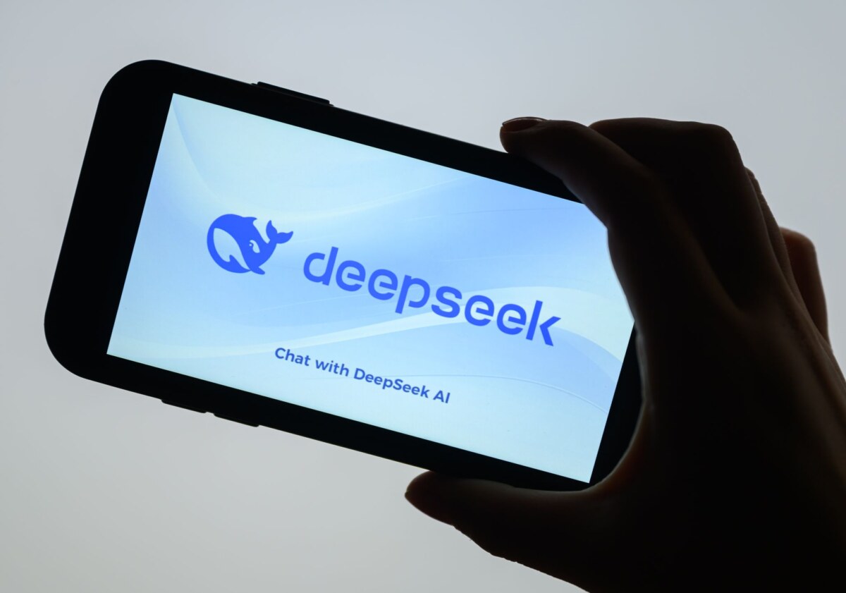 KI-Startup DeepSeek Die KI-App von DeepSeek soll wegen Verstößen gegen europäisches Recht aus den App-Stores von Apple und Google fliegen. (Archivbild)