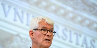 Der Präsident der Europa-Universität Viadrina, Eduard Mühle, warnt vor einem weiteren Rechtsruch in der Stadt. (Archivbild)