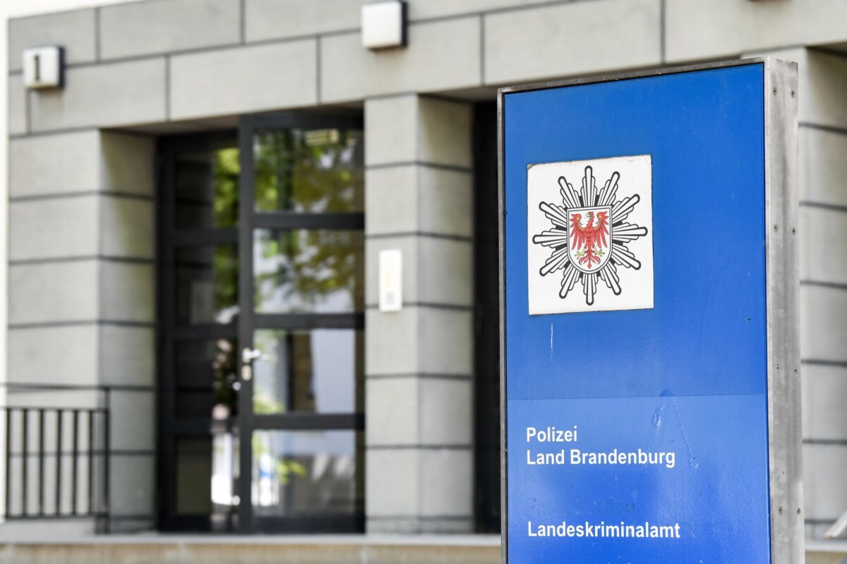 Landeskriminalamt Brandenburg Der Innenausschuss des Landtags beschloss, angesichts der Personaldebatte bei der Polizei das Landeskriminalamt in Eberswalde zu besuchen.