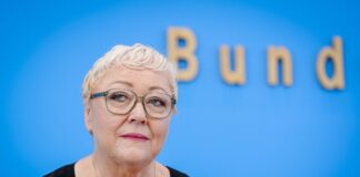 Die SED-Opferbeauftragte Evelyn Zupke ist überzeugt: Die Mühen der Einheit haben sich gelohnt. 