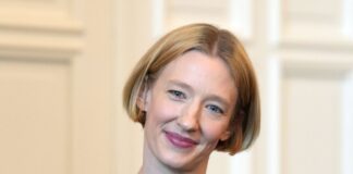 Joana Mallwitz erhält den Opus Klassik als Dirigentin des Jahres. (Archivbild)