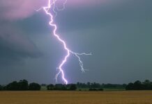 Meteorologen kündigen Schauer und Gewitter für die kommenden Tage an. (Symbolbild)