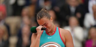 Tränen bei Aryna Sabalenka nach der Niederlage im Finale der French Open. 