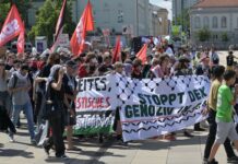 Etwa 300 Menschen zogen durch Potsdam.