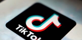 Eine gemeinnützige Verbraucherstiftung aus den Niederlanden hat beim Kammergericht Berlin eine Schadenersatzklage gegen die Videoplattform Tiktok eingereicht. 