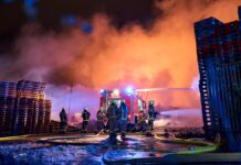 Der Großbrand beschäftigte rund 150 Einsatzkräfte der Feuerwehr.