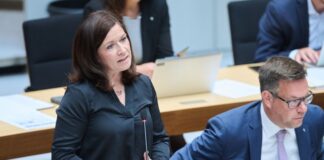 Bildungssenatorin Katharina Günther-Wünsch (CDU) wurde im Abgeordnetenhaus zur Carl-Bolle-Schule befragt. 