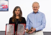 Gangl überzeugte Jury und Leser. Dafür erhielt sie den Hauptpreis und den Publikumspreis.