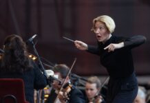 Joana Mallwitz leitet das Konzerthausorchester. 