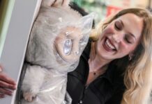 Cynthia Schlater stand laut eigenen Angaben 14 Stunden lang in der Warteschlange.