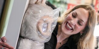 Cynthia Schlater stand laut eigenen Angaben 14 Stunden lang in der Warteschlange.