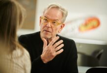 Reese soll bis 2032 Intendant des Berliner Ensembles bleiben. (Archivbild)