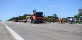 Die Reinigung der A2 läuft weiterhin. (Archivbild)
