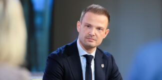 Thüringens Staatskanzleichef Stefan Gruhner (CDU) fordert den Bund auf, die ostdeutschen Bundesländer bei Zahlungen für Zusatz- und Sonderrenten aus DDR-Zeiten zu entlasten. (Archivbild)