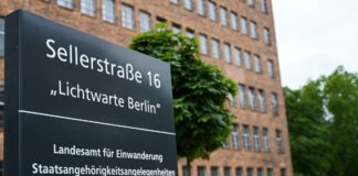 Das Landesamt für Einwanderung hat schon im September Strafanzeige gegen eine Mitarbeiterin gestellt. (Archivfoto)