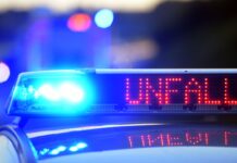 Fünf Fahrzeuge waren an dem Unfall auf der A10 beteiligt. (Symbolbild)