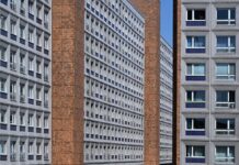 Selbst gut verdienende Haushalte können sich eine Eigentumswohnung in Berlin oft nicht leisten. (Archivbild)