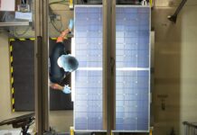 Laut Insolvenzverwalter Flöther gibt es für den Solarmodulhersteller eine Reihe von Interessenten. (Archivbild)